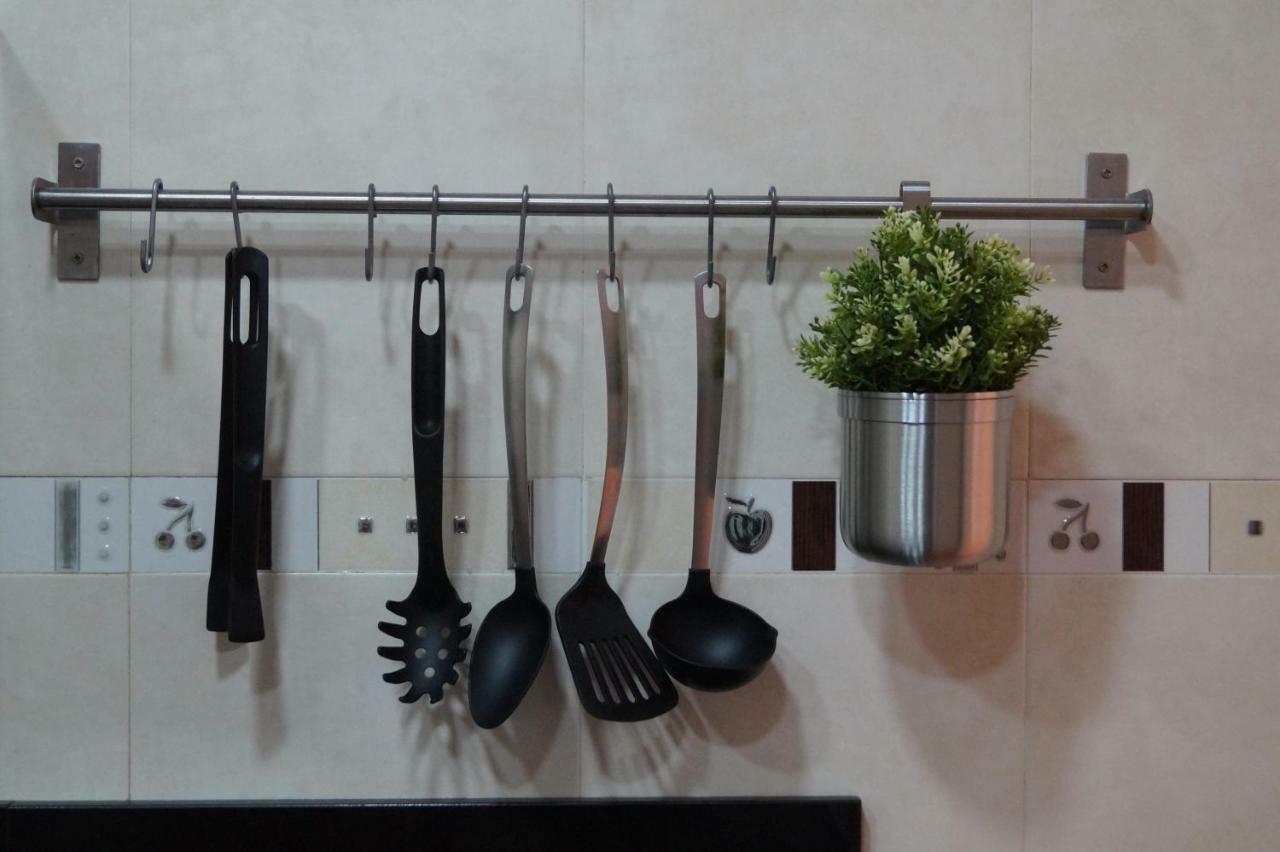 Apartamento Plaza Alfonso XII Málaga Kültér fotó