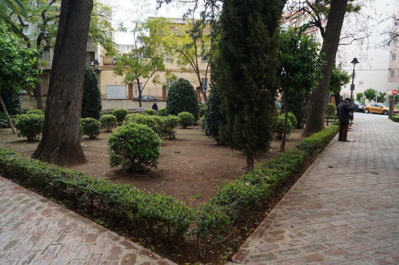 Apartamento Plaza Alfonso XII Málaga Kültér fotó
