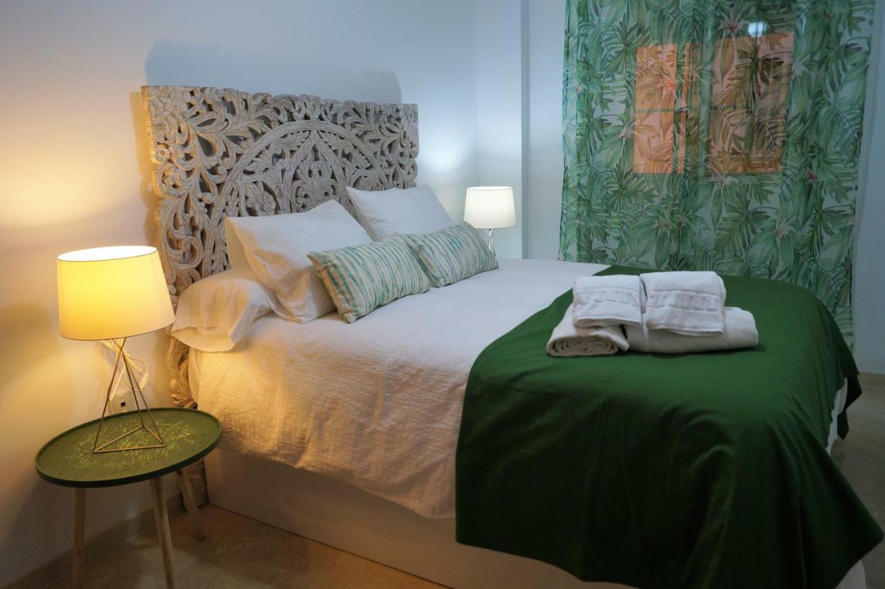 Apartamento Plaza Alfonso XII Málaga Kültér fotó